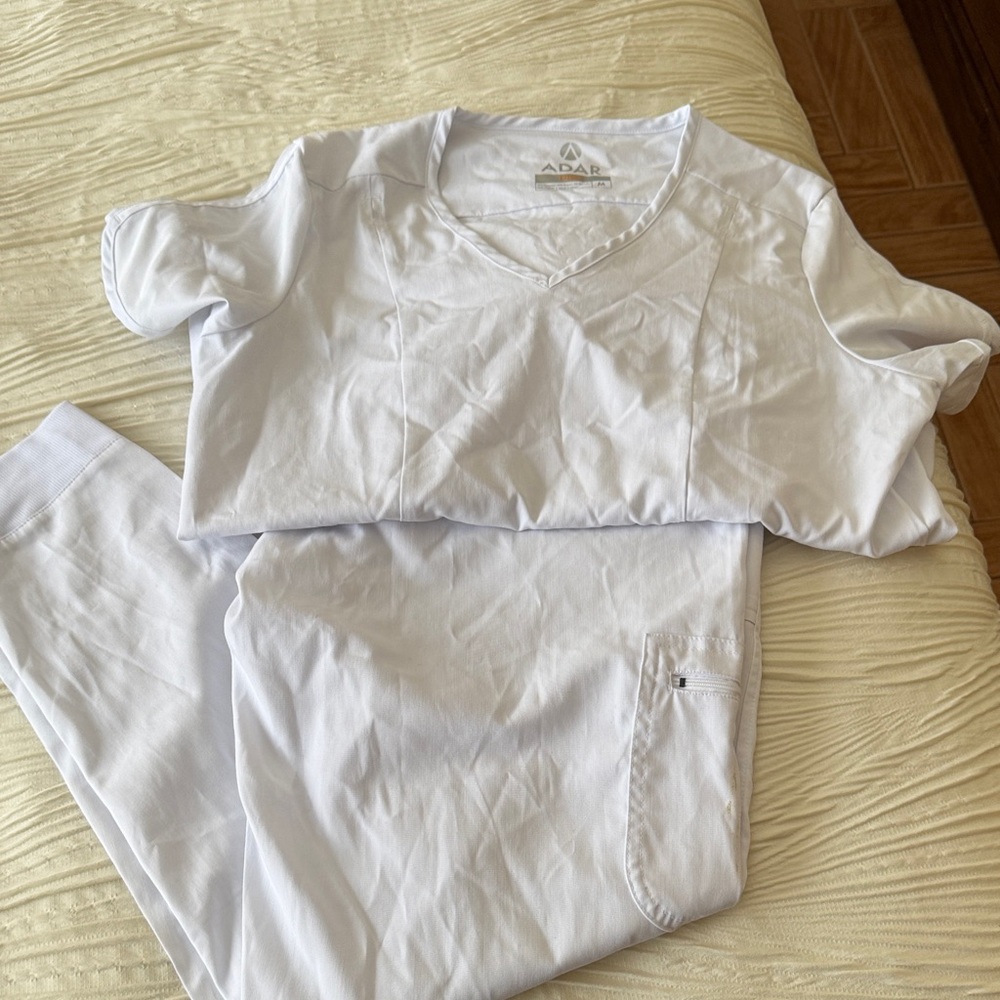 Adar White Scrub Set